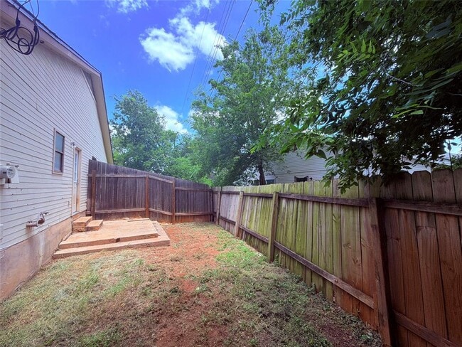 Building Photo - 405 Parkhill Cove