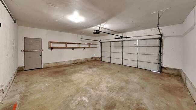 Building Photo - 7203 Edenborough Dr
