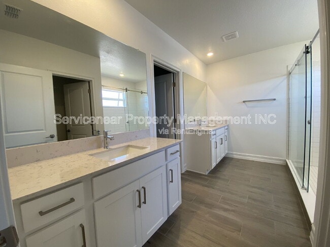 Building Photo - 7113 119th Ct E