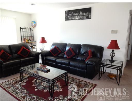 Building Photo - 802 Edison Glen Terrace