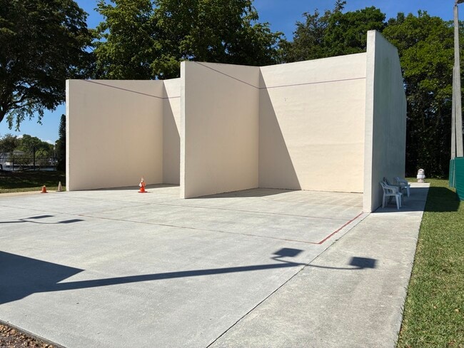 Building Photo - 3460 NW 47th Ave