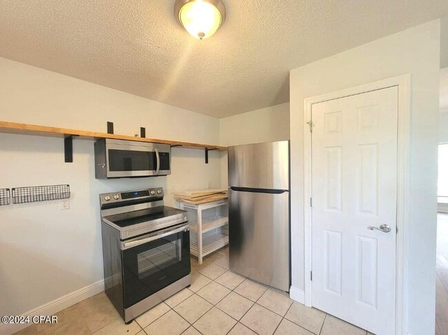 Building Photo - 316 Brady Way