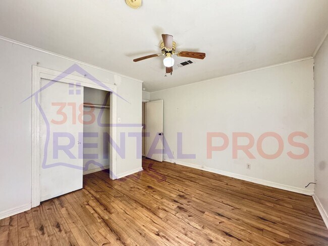 Building Photo - 209/211 W Virginia Ave. Duplex