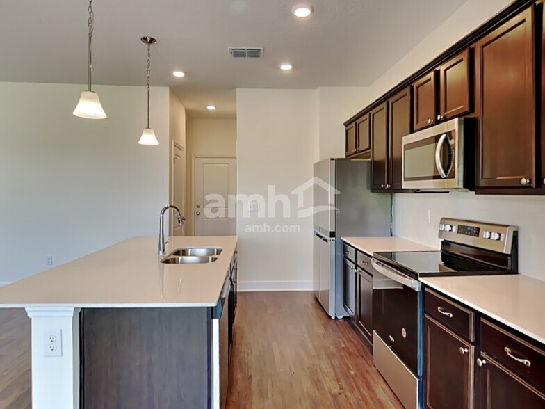 Building Photo - 2110 Saffron Walden Dr