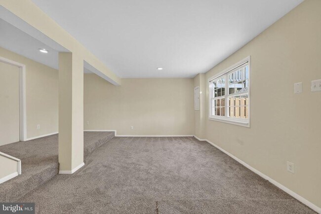 Building Photo - 8123 Steeple Chase Ct