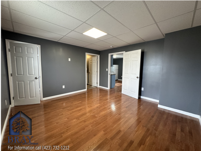 Building Photo - 733 E Sullivan St