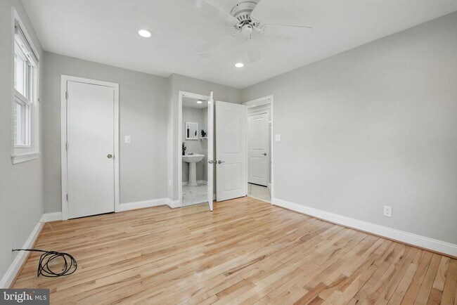 Building Photo - 8121 Briar Creek Dr