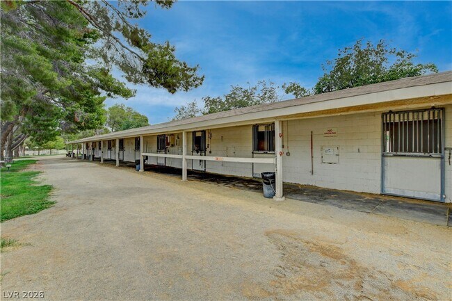 Building Photo - 7258 Loma Alta Cir