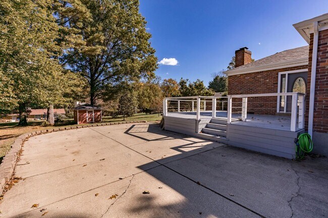 Building Photo - 1211 Meadowridge Trail