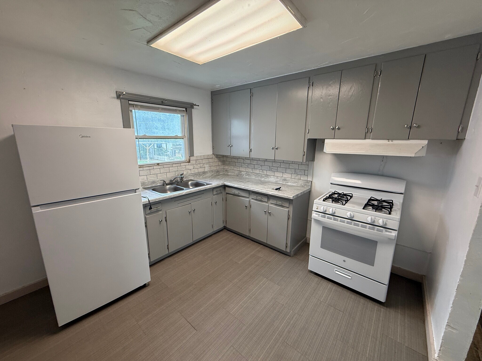 Building Photo - 1009 S Wells St