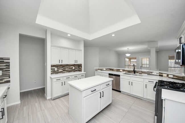 Building Photo - 8322 Adler Lake Dr