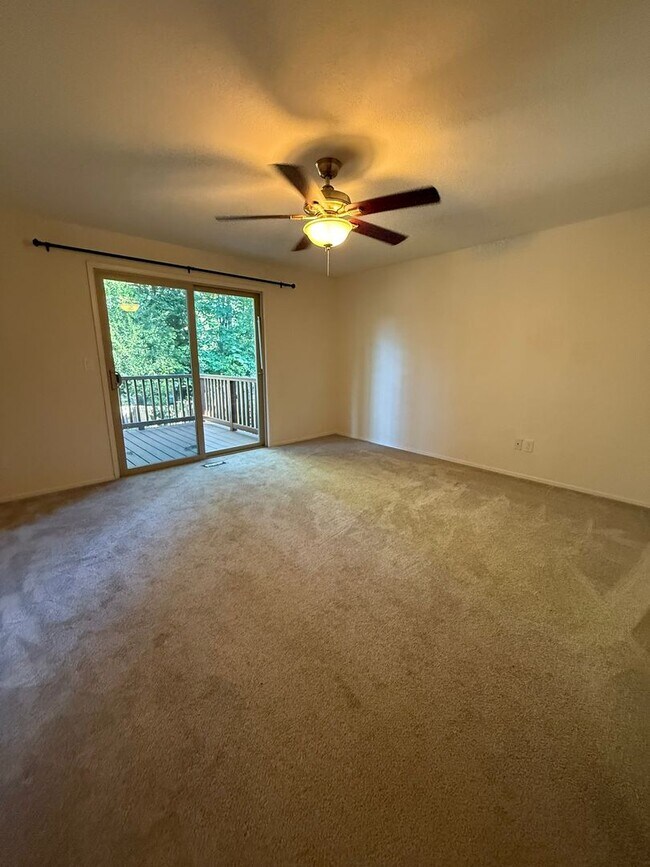 Building Photo - Pet Friendly Home with Pool Access!