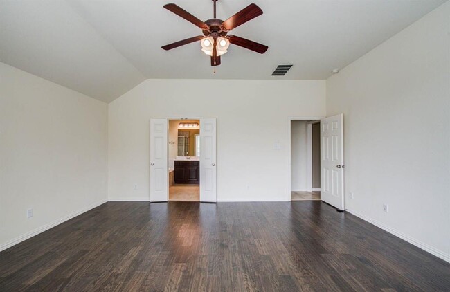 Building Photo - 5015 Crystal Wind Ln