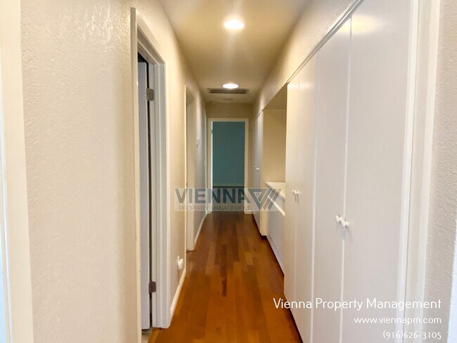 Building Photo - 3539 Buckskin Ct