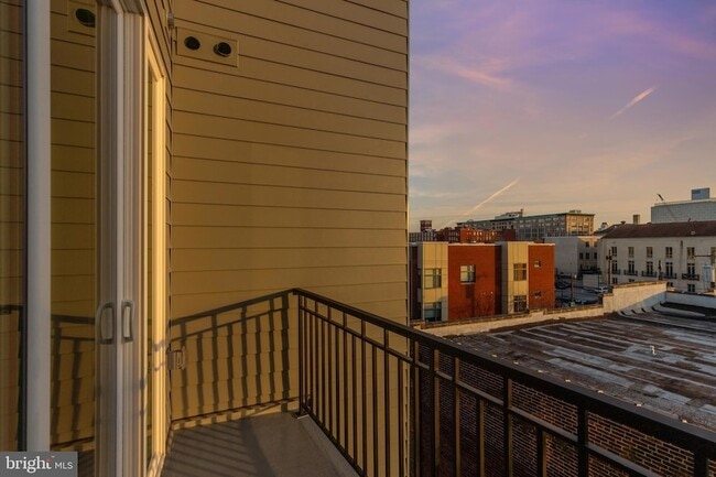 Building Photo - 710 N 16th St