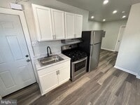 Building Photo - 223 S 49th St