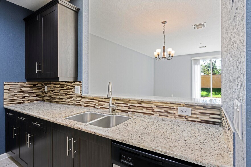 Building Photo - 5813 Monterra Club Dr