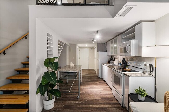 Building Photo - 309 Vine St