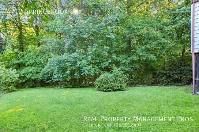 Building Photo - 4712 Springbrook Dr