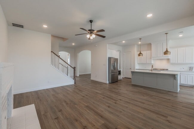 Building Photo - COMING SOON ALEDO ISD!!