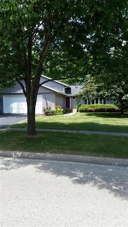 Building Photo - 4 Bedroom 3 Bath home available in Rockford