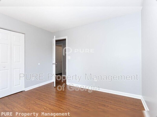 Building Photo - 2212 Caneridge Ct SW
