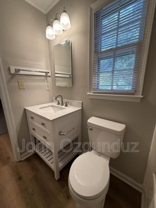 Building Photo - 3909 Westra Dr