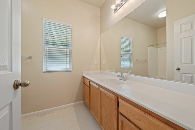 Building Photo - 300 Homewood Ct