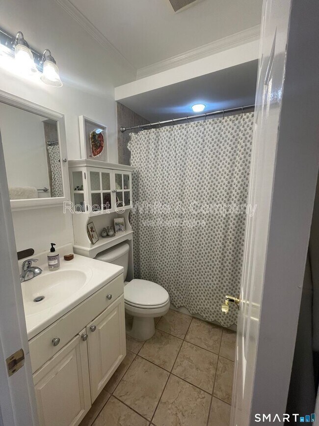 Building Photo - 345 Greenwich Ave