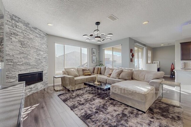 Building Photo - 8812 Jet Stream Rd NW