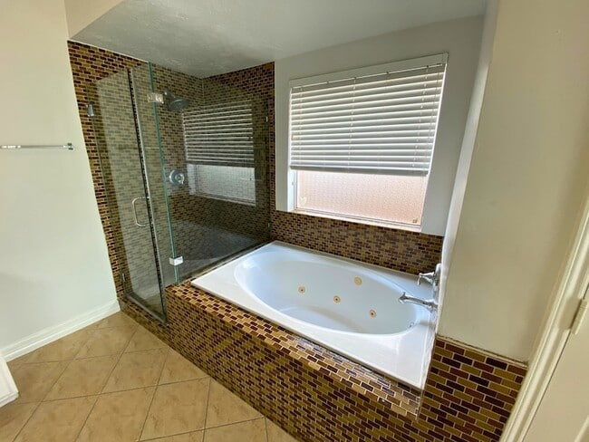 Building Photo - 21623 San Marino Dr