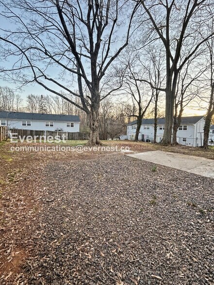 Building Photo - 144 British Lake Dr