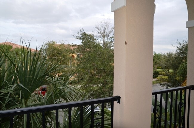 Building Photo - 3BD/3BA Townhouse in Village Walk of Lake Nona — 2-Car Garage | Gated Community