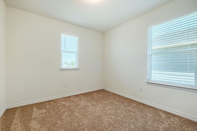Building Photo - 4519 Gato Calico Dr