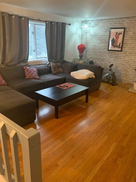 Building Photo - 295 Beth Ln