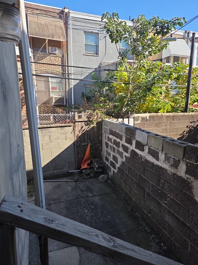 Building Photo - 1603 S Dover St