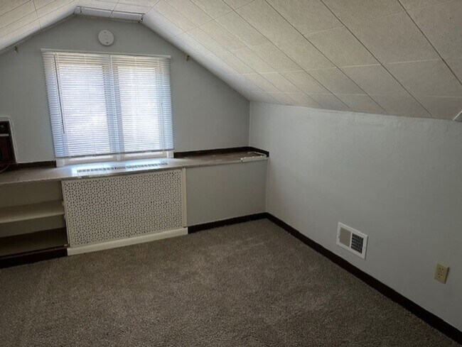 Building Photo - 4200 Brookside Ave