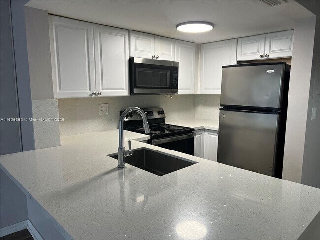 Building Photo - 650 NW 86th Pl