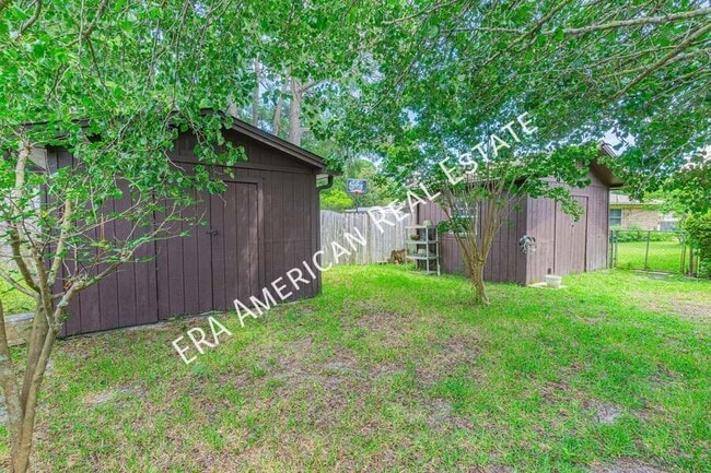 Building Photo - 1111 Coral Dr