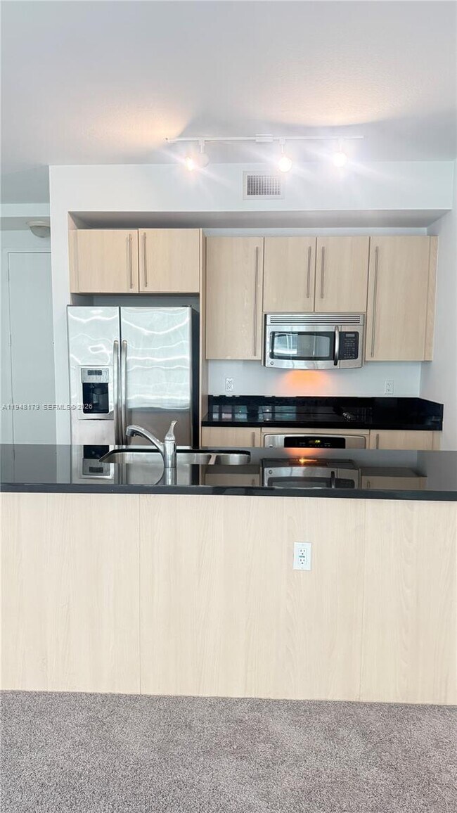 Building Photo - 79 SW 12th St