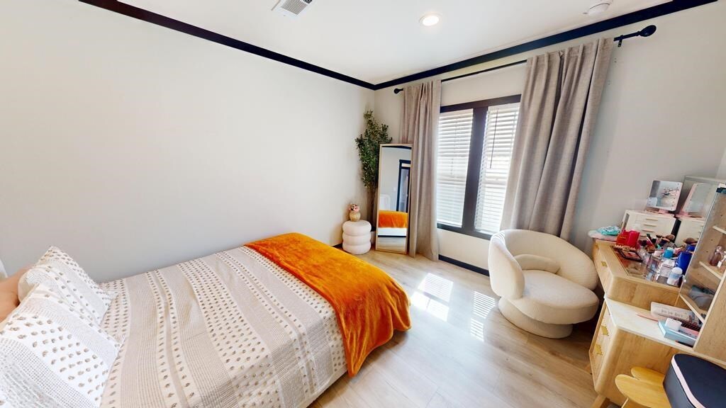 Building Photo - 822 Private Rd