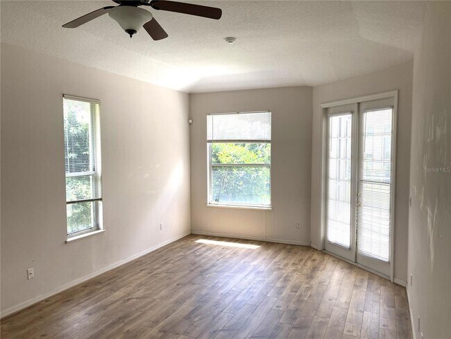 Building Photo - 8837 Oak Landings Ct