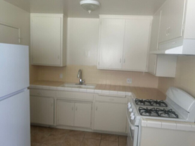 Building Photo - 112 Garnsey Ave. #A - Apartment