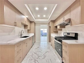 Building Photo - 912 Plaza Escondido