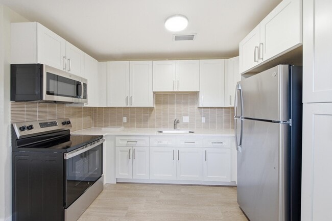 Building Photo - 351 Wickline Blvd