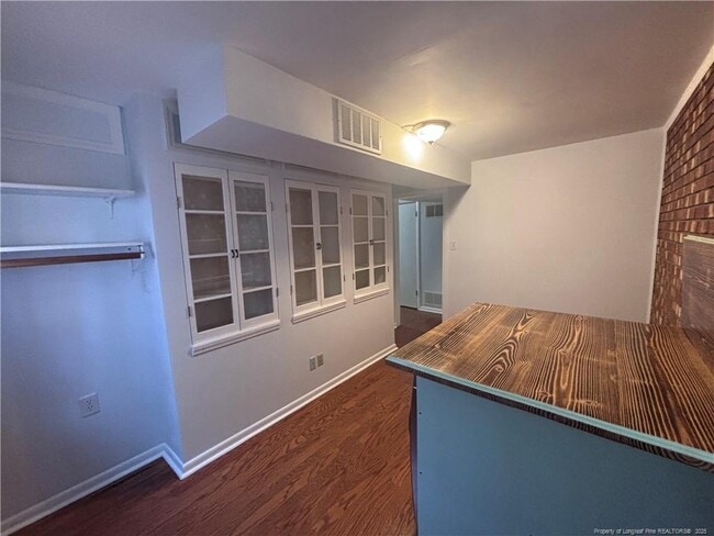 Building Photo - 5329 Hampton Rd