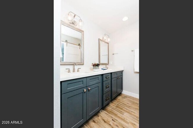 Building Photo - 8525 E Sandalwood Dr