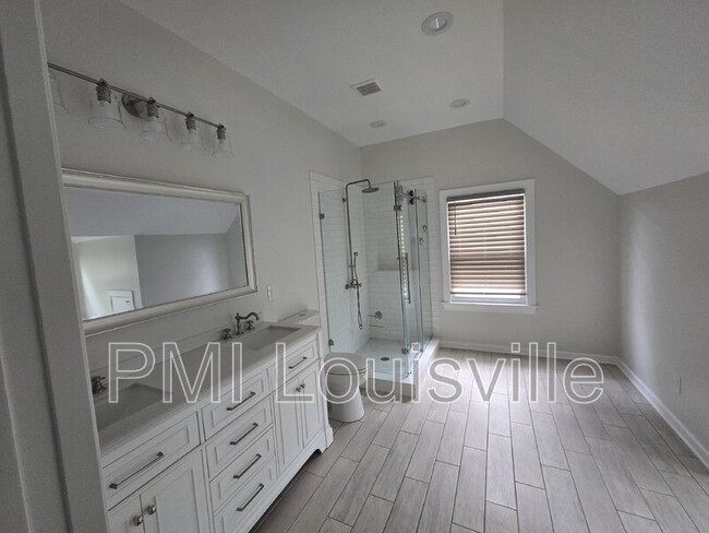 Building Photo - 4224 Briarwood Rd