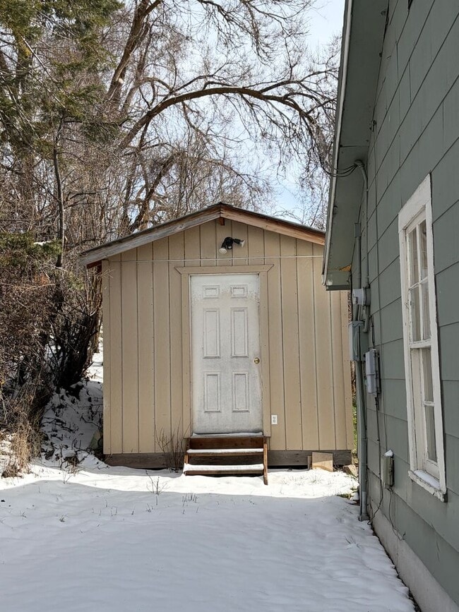 Building Photo - Hard to find 1 bdrm, 1 bath house close to OIT and Sky Lakes Medical Ctr