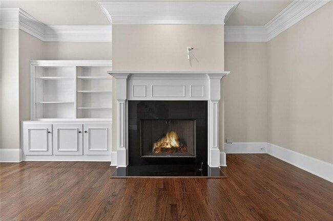 Building Photo - 3475 Roxboro Rd NE